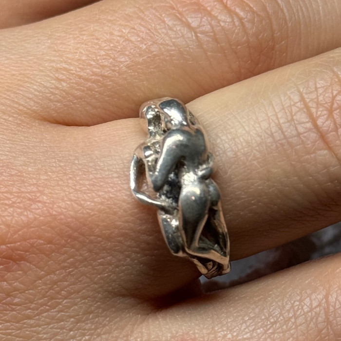 925 Sterling Silver Kamasutra Ring Size 8