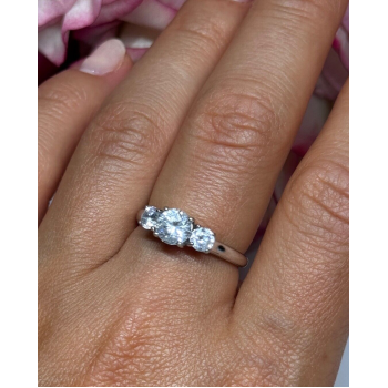 925 Sterling Silver CZ Ring Size 7.5