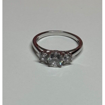925 Sterling Silver CZ Ring Size 7.5