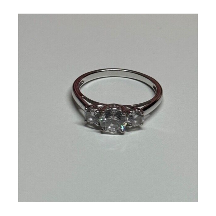 925 Sterling Silver CZ Ring Size 7.5