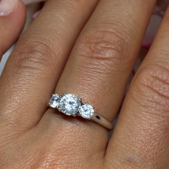 925 Sterling Silver CZ Ring Size 7.5