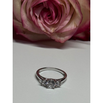 925 Sterling Silver CZ Ring Size 7.5