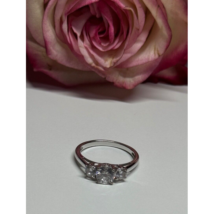 925 Sterling Silver CZ Ring Size 7.5