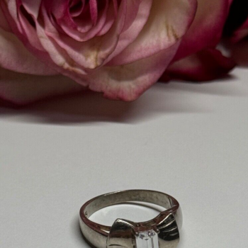 925 Sterling Silver White Topaz Ring Size 6