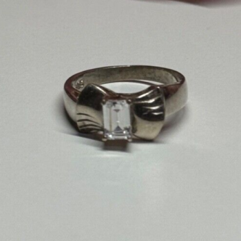 925 Sterling Silver White Topaz Ring Size 6
