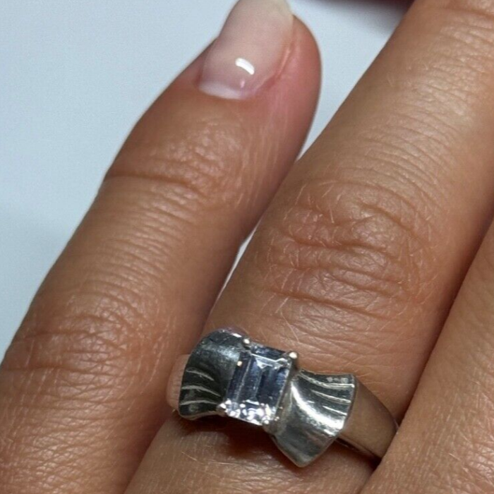 925 Sterling Silver White Topaz Ring Size 6