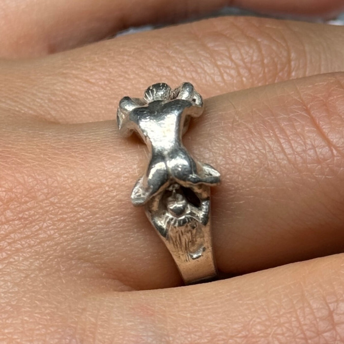 925 Sterling Silver Kamasutra Ring Size 7.5