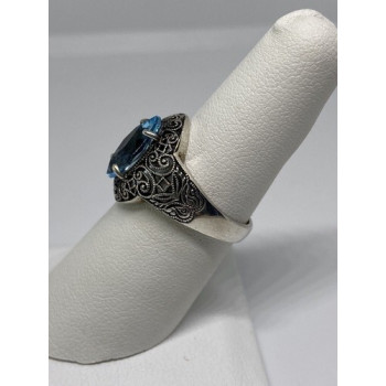 925 Sterling Silver Ring With Topaz Size 6.75