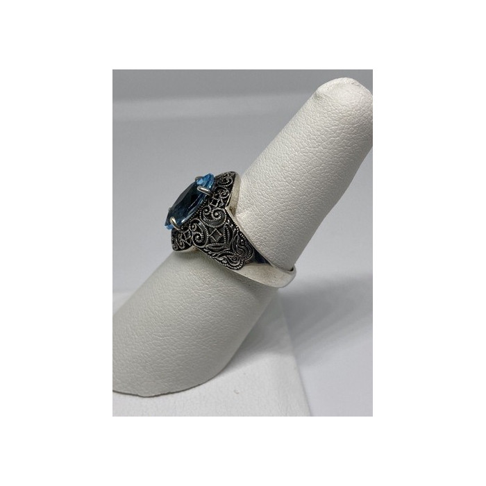 925 Sterling Silver Ring With Topaz Size 6.75