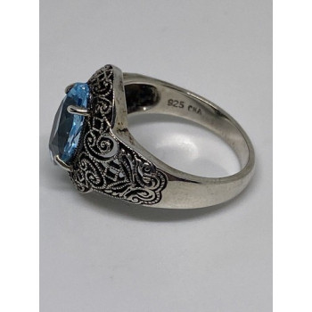 925 Sterling Silver Ring With Topaz Size 6.75