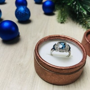 925 Sterling Silver Aquamarines Ring Size 7