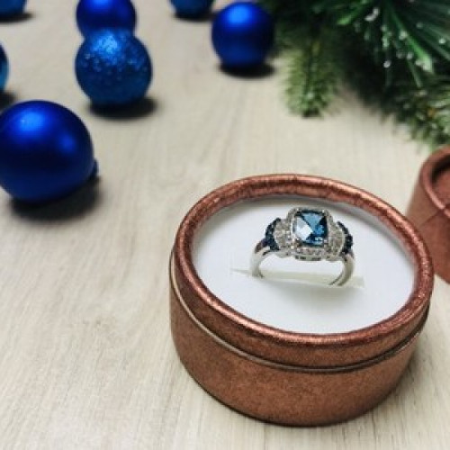 925 Sterling Silver Aquamarines Ring Size 7
