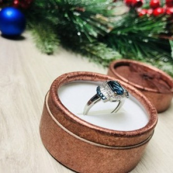 925 Sterling Silver Aquamarines Ring Size 7