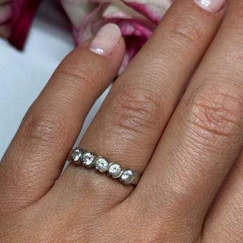 925 Sterling Silver CZ Ring Size 7