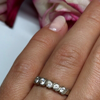 925 Sterling Silver CZ Ring Size 7