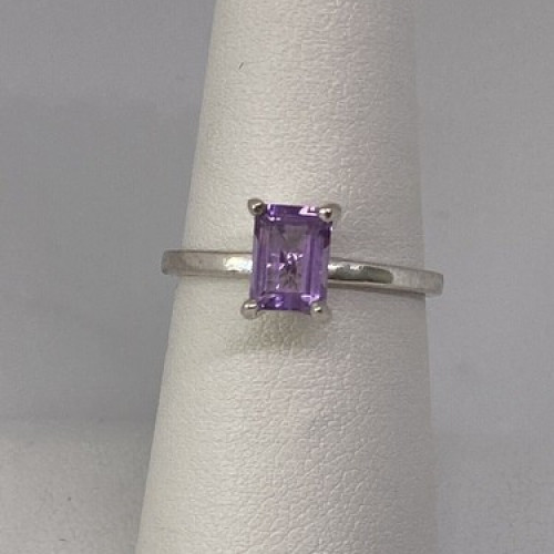 925 Sterling Silver Ring With Amethyst Size 6.75