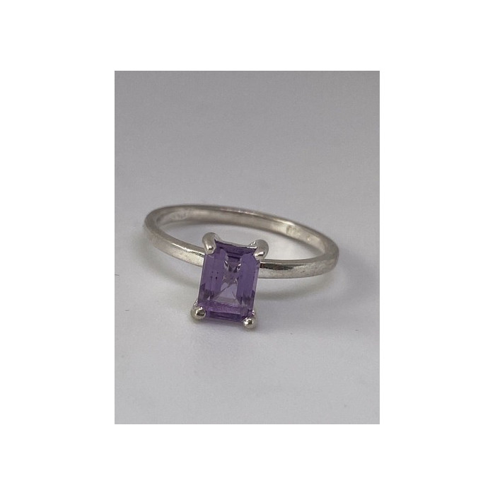925 Sterling Silver Ring With Amethyst Size 6.75