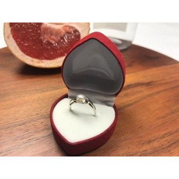 925 Sterling Silver Pearl & CZ Ring Size 5.5