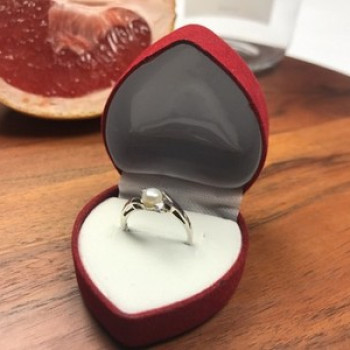 925 Sterling Silver Pearl & CZ Ring Size 5.5