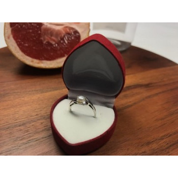 925 Sterling Silver Pearl & CZ Ring Size 5.5