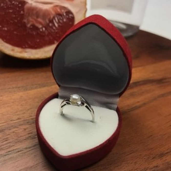 925 Sterling Silver Pearl & CZ Ring Size 5.5
