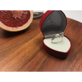 925 Sterling Silver Pearl & CZ Ring Size 5.5