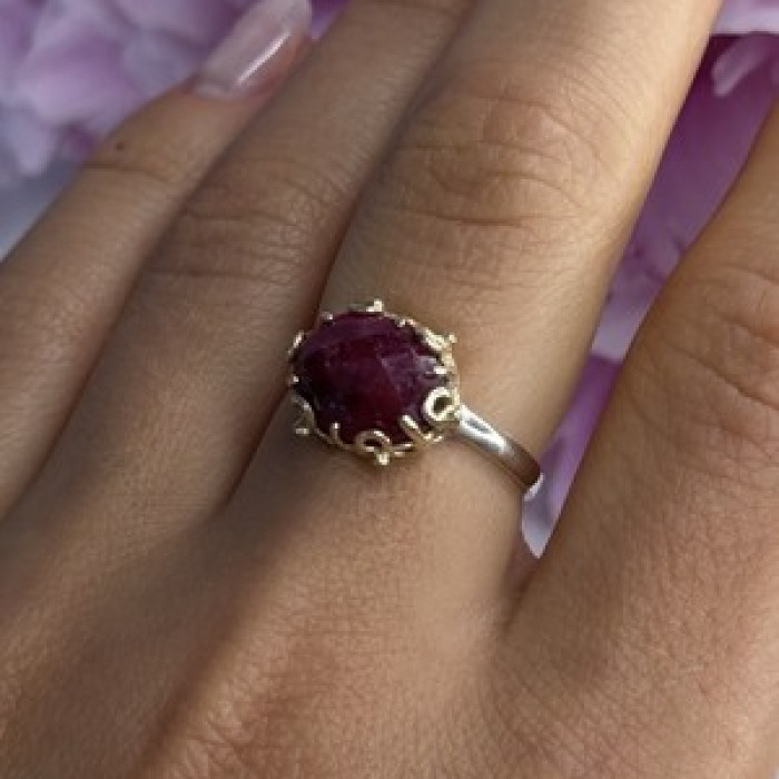 925 Sterling Silver Gold Plated Part Ruby Ring Size 8
