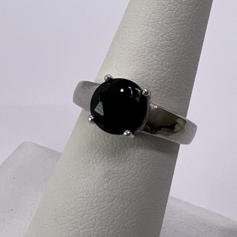 925 Sterling Silver Garnet Ring Size 6