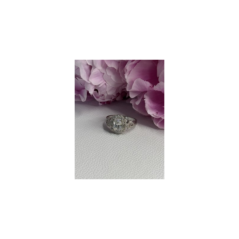 Beautiful 925 Sterling Silver CZ Ring Size 10