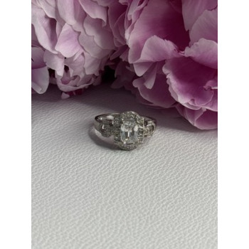 Beautiful 925 Sterling Silver CZ Ring Size 10