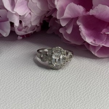 Beautiful 925 Sterling Silver CZ Ring Size 10