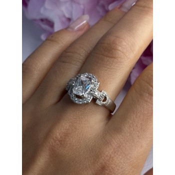 Beautiful 925 Sterling Silver CZ Ring Size 10