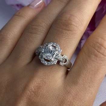 Beautiful 925 Sterling Silver CZ Ring Size 10
