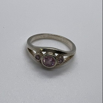 925 Sterling Silver Pink CZ Ring Size 6