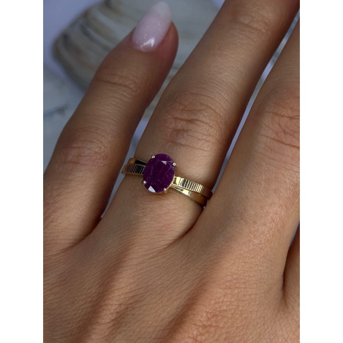 Elegant 10K Yellow Gold Ruby Ring Size 7