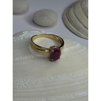 Elegant 10K Yellow Gold Ruby Ring Size 7