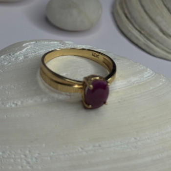 Elegant 10K Yellow Gold Ruby Ring Size 7