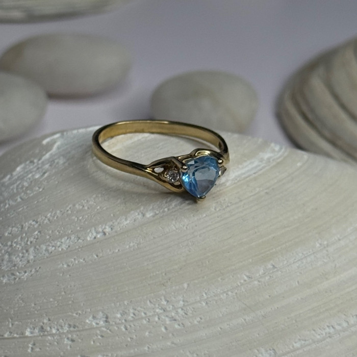 10K Yellow Gold Blue Topaz Heart & Diamonds Ring Size 7