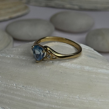 10K Yellow Gold Blue Topaz Heart & Diamonds Ring Size 7