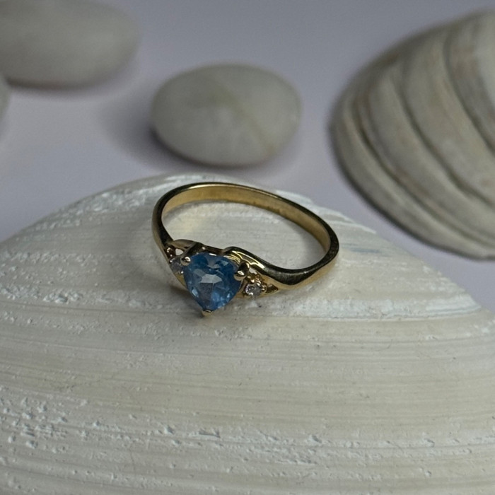 10K Yellow Gold Blue Topaz Heart & Diamonds Ring Size 7