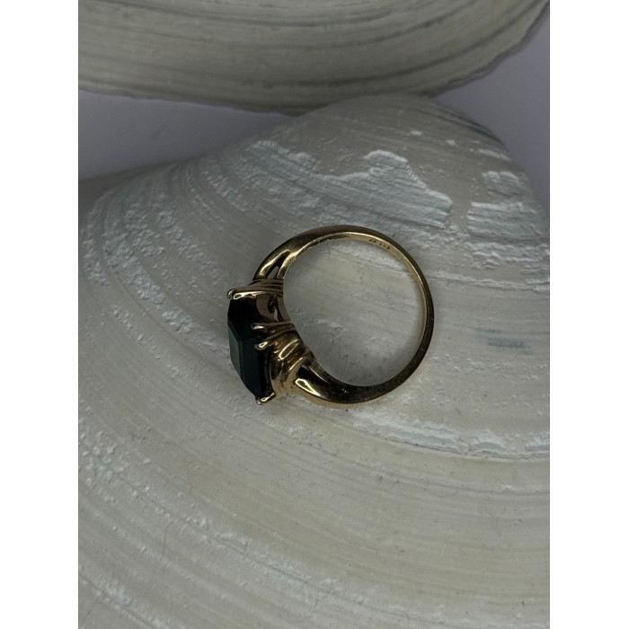 10K Yellow Gold Emerald Ring Size 4