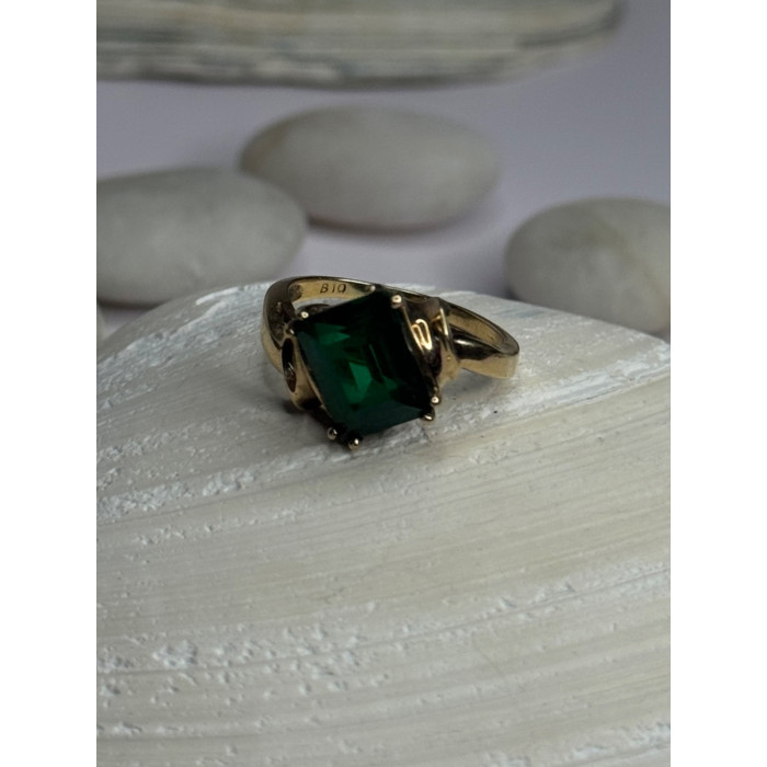 10K Yellow Gold Emerald Ring Size 4