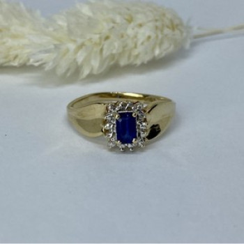 10K Yellow Gold Sapphire & Diamonds Ring Size 6.5