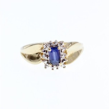 10K Yellow Gold Sapphire & Diamonds Ring Size 6.5