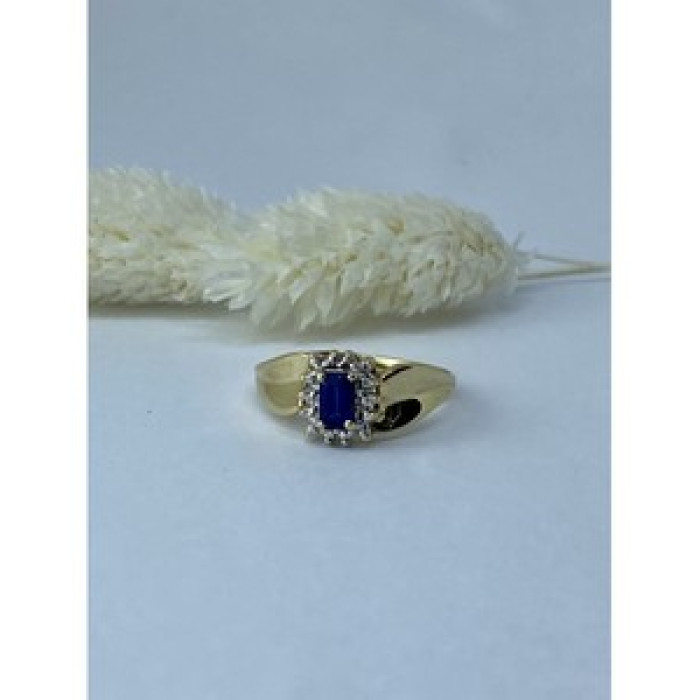 10K Yellow Gold Sapphire & Diamonds Ring Size 6.5