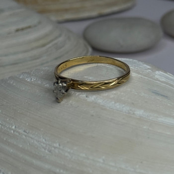 14K P HKS Yellow Gold Diamond 0.10 Carat Ring Size 6
