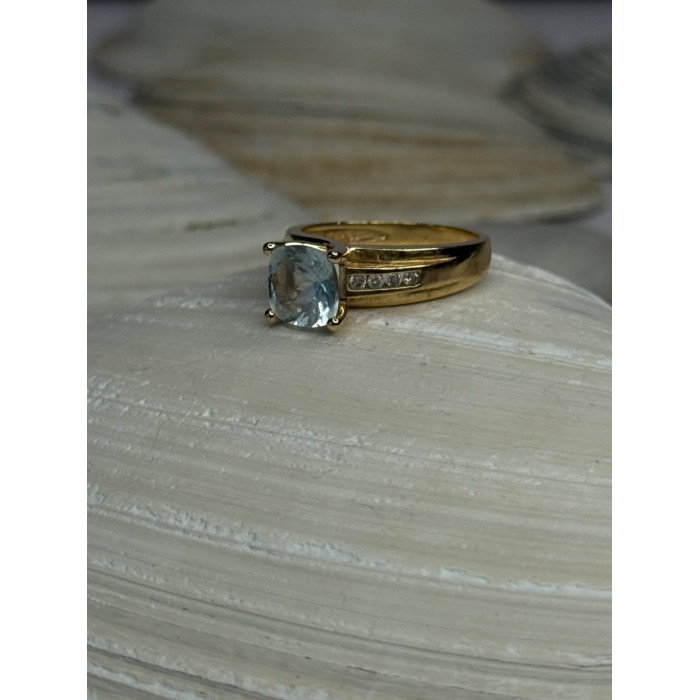 14K Yellow Gold Aquamarine & Diamonds Ring Size 5