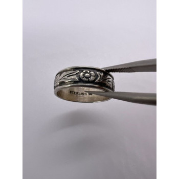 925 Sterling Silver Band Flower Pattern Ring Size 4