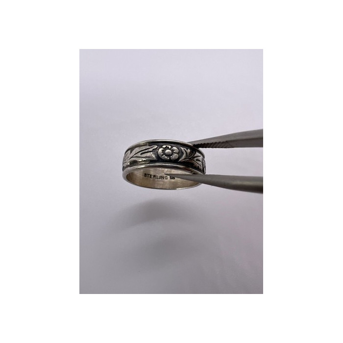 925 Sterling Silver Band Flower Pattern Ring Size 4