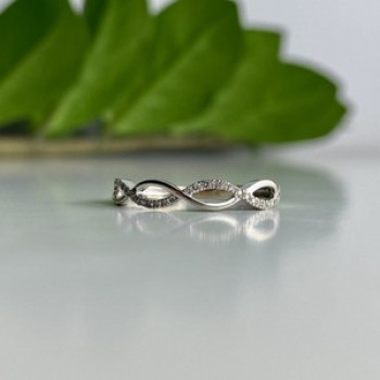 10K White Gold Diamonds Ring Size 7